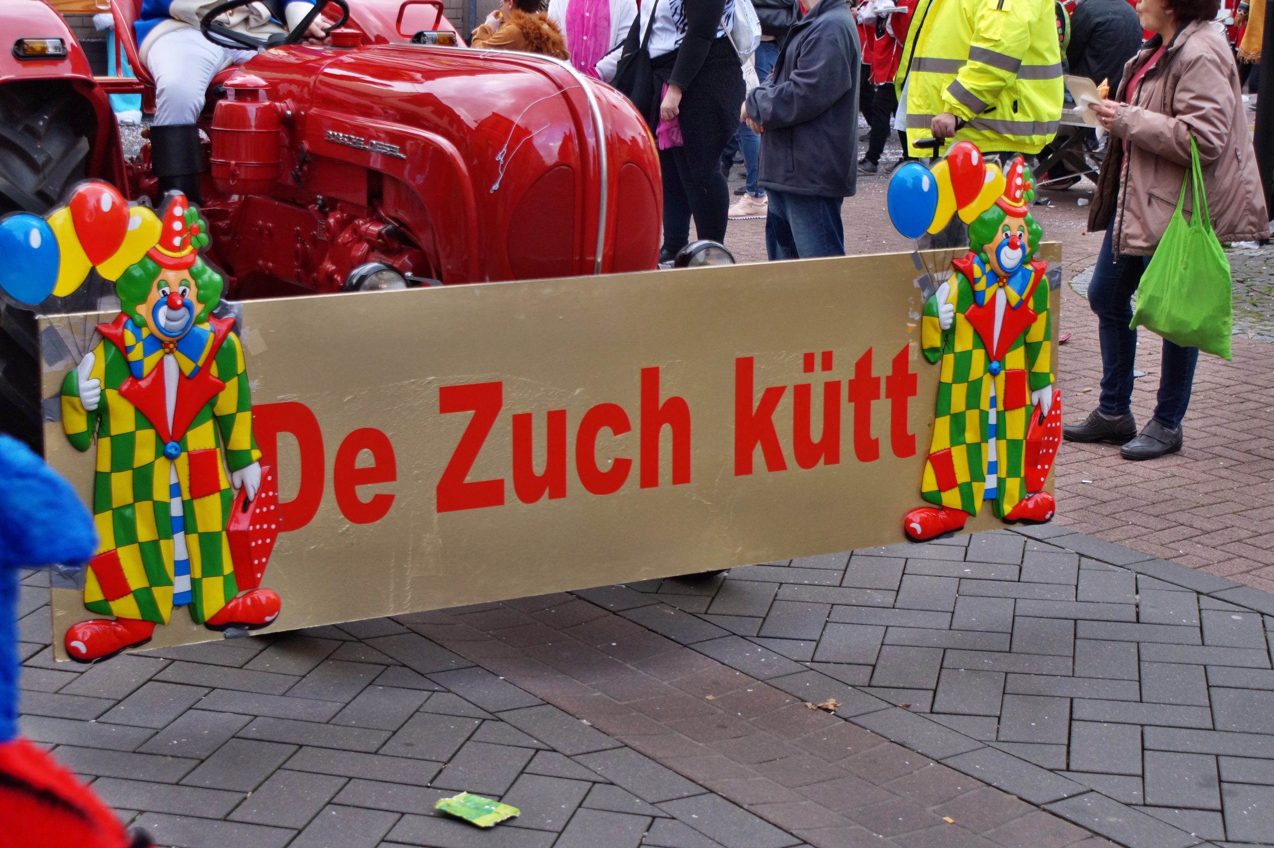 Read more about the article Bürokratische Hindernisse gefährden den Straßenkarneval